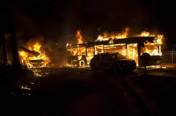 Holon Israel Mai 2021 Brennende Busse Und Autos Unmittelbar Nach lizenzfreie Stockbilder