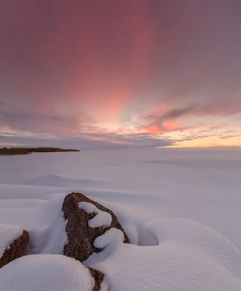 Winterlandschap op Chudskoy meer — Stockfoto