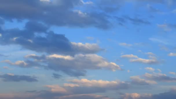 Timelapse των νεφών λευκό, πορτοκαλί, μπλε, γκρι, μαύρο — Αρχείο Βίντεο