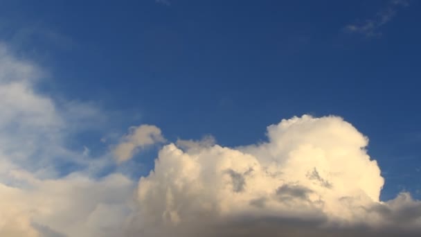 Timelapse nuvens brancas — Vídeo de Stock