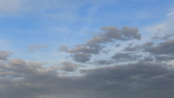 Timelapse cinza, nuvens azuis — Vídeo de Stock