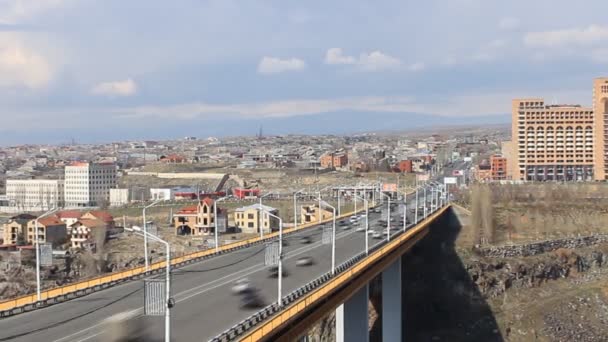 Timelapse, a vista da altura na ponte grande — Vídeo de Stock