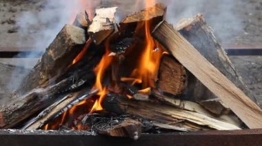  ahşap arka plan doğa üzerinde yanan