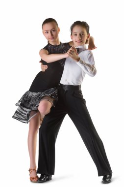 Erkek ve kız ya da beyaz arka planda etkin balo salonu dans güzel Çift