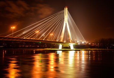 Bileşimin köprü gece vakti - Varşova, Polonya