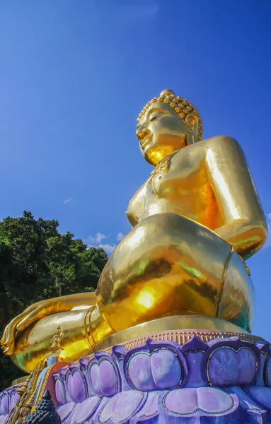 Estatua de Buddha tailandés — Foto de Stock