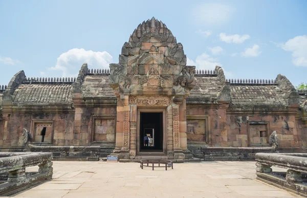 prasat phanom basamak