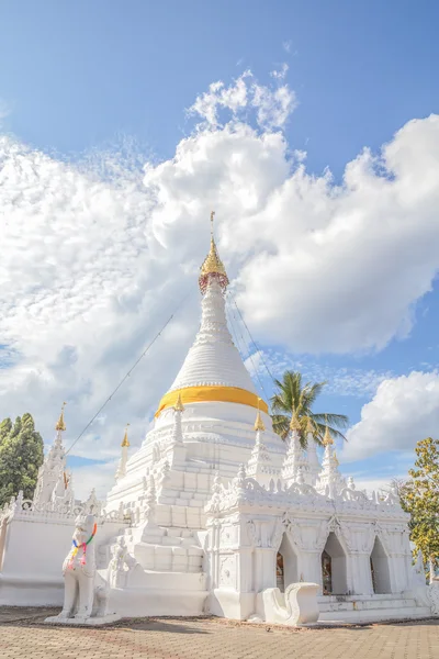 Die weiße Pagode in Thailand lizenzfreie Stockfotos