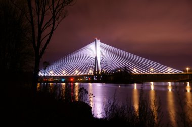 Wroclaw geceleri Redzinski Köprüsü