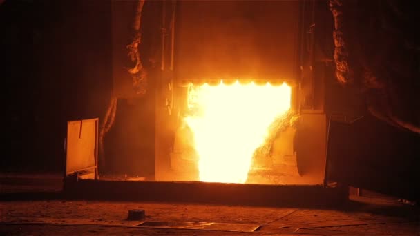 Steel Plant. Pouring Molten Metal — Stock Video