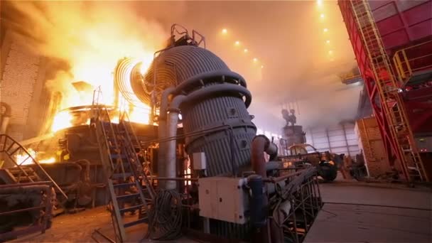 Steel Plant. Blast Furnance. Flaming Fire, Sparks and Smoke. Wide Panorama — Stock Video