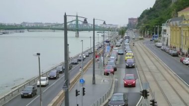 Budapeşte - trafik sıkışıklığı Danubes kenarı 2. Macaristan, Budapeşte, 2015