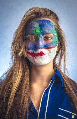 Güzel kız, vücut sanatı