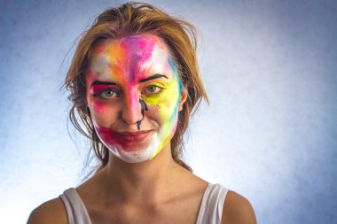 Güzel kız, vücut sanatı