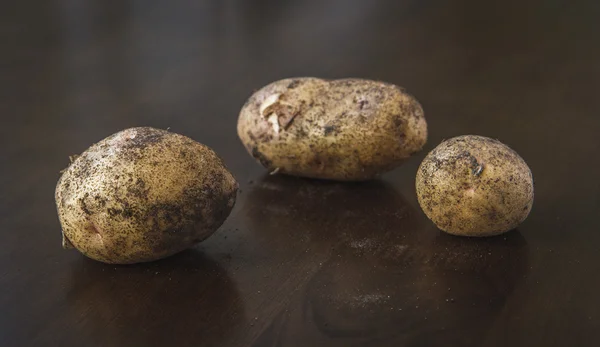 Raw new potatoes — Stock Photo, Image