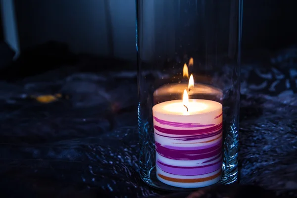 Primer plano de las velas encendidas — Foto de Stock