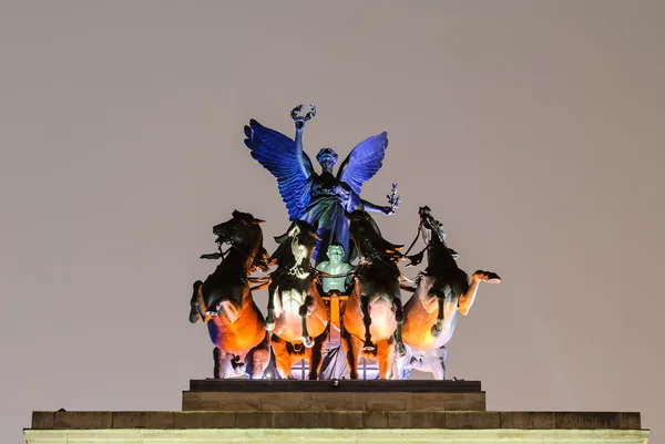 A Quadriga no topo do Wellington Arch em Londres, Inglaterra — Fotografia de Stock