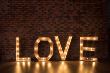 büyük ahşap Işıklı harfler