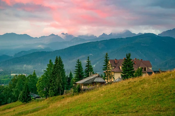 Fantastisk Utsikt Över Sluttningen Nära Zakopane Polen Våren Morgon Höga — Stockfoto