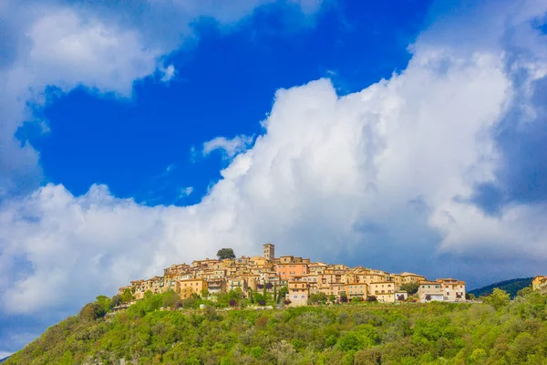 Starobylá Vesnice Casperia Vidět Zdola Nachází Provincii Rieti Lazio Itálii — Stock fotografie