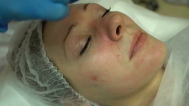 Ultrasonik temizleyici cihazlar kullanarak doktor