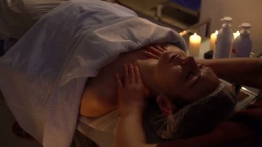 Boyun ve omuz Çince Masaj