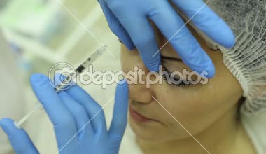 Güzellik tedavi enjeksiyon deri içine