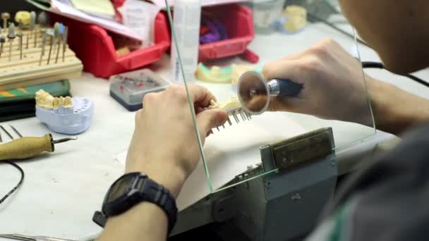 Laboratorio dentale con denti — Video Stock