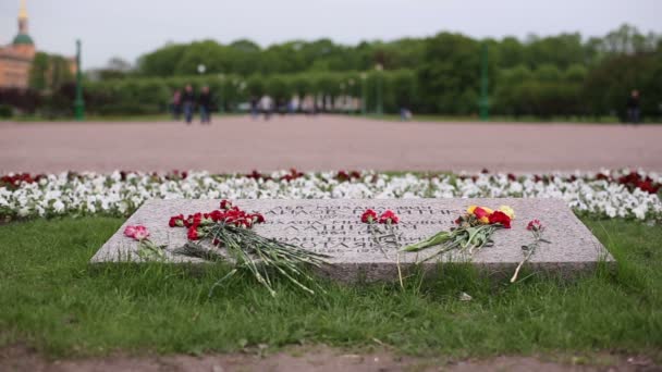 Commemorative Plate With Flowers