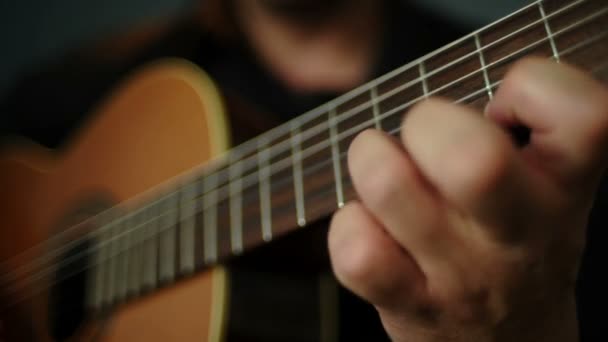 Guitarist plays guitar — Stock Video