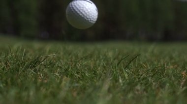 Golf topu çubuğa