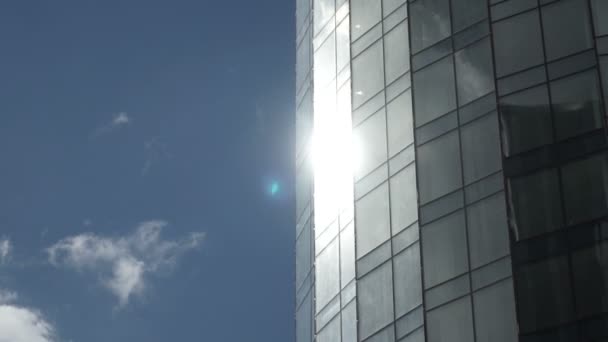 Edificio de oficinas rascacielos — Vídeo de stock