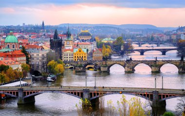 Tarihi kent merkezine ve köprüler, Prague, Çek Cumhuriyeti