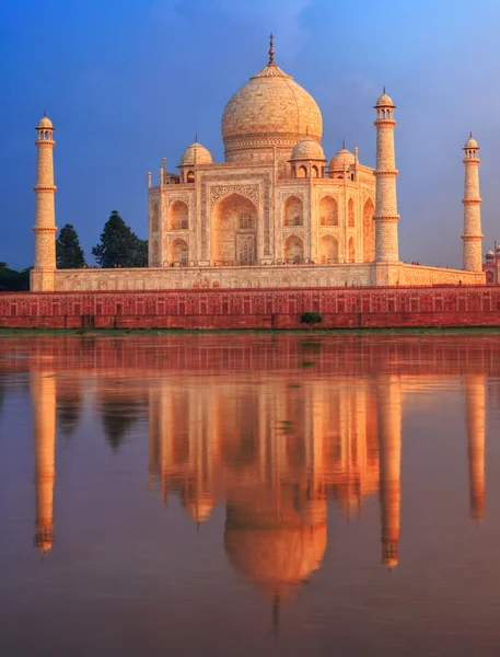 Taj mahal türbesi, agra, Hindistan — Stok fotoğraf