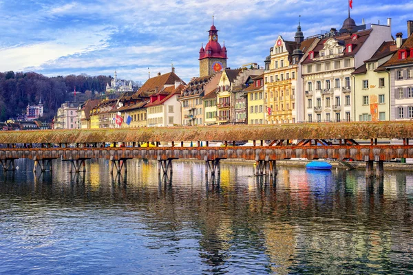 Luzern, Schweiz, Blick auf die Altstadt — Stockfoto