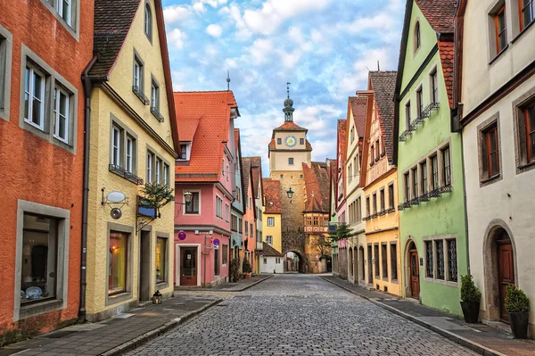 Ulice ve středověkém Rothenburgu ob der Tauber, Německo — Stock fotografie