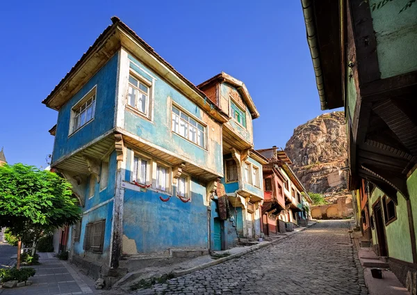 Maisons de pouf colorées traditionnelles à Afyon, Turquie — Photo