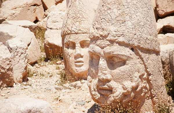 Nemrut Dağı, Türkiye üzerine antika heykeller — Stok fotoğraf