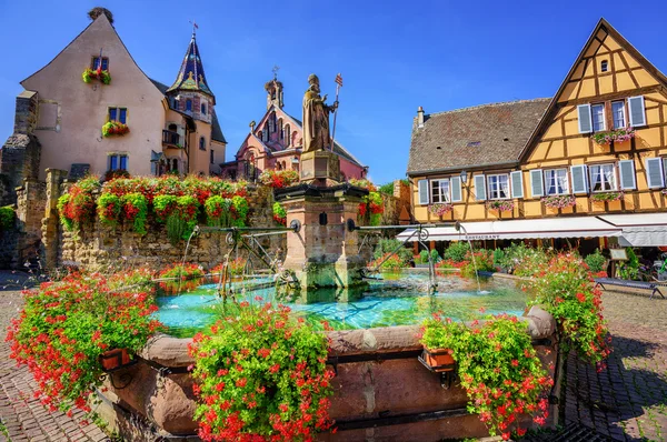 Eguisheim, λίγο όμορφη πόλη στην Αλσατία, Γαλλία — Φωτογραφία Αρχείου
