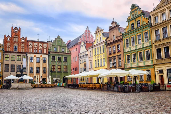 浅谈杂散 Rynek，旧市场广场在波兰波兹南 — 图库照片