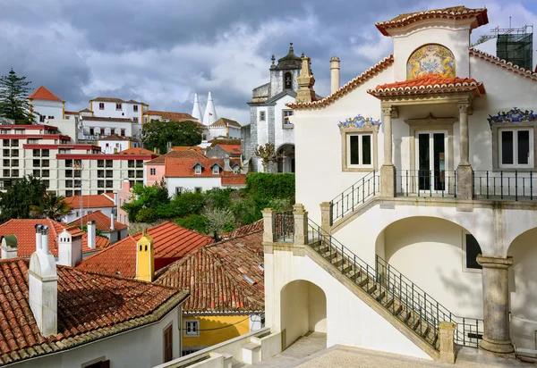 Stad van Sintra, Portugal, het Nationaal Paleis op achtergrond — Stockfoto