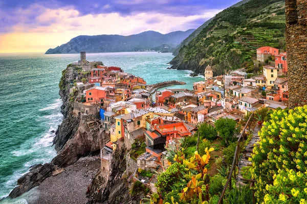 Vernazza, Italy загрузить