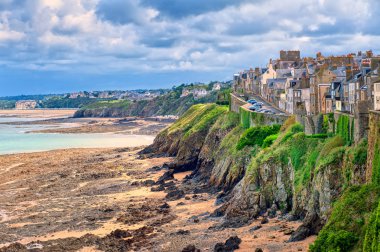 Granville, Normandy, Fransa'nın Atlantik kıyısındaki Beach