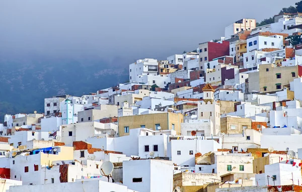 Fehér marokkói város Tetouan közelében Tangier, Marokkó — Stock Fotó