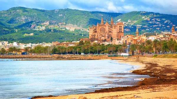 Panoramisch uitzicht op het strand van Palma, Mallorca, Spanje Spanje — Stockfoto