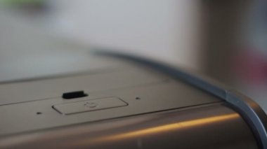 Güç düğmesine bas