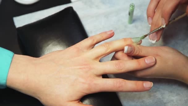 Décoration clou paillettes gros plan 