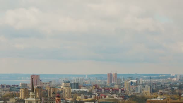 Volgograd stadsbilden med tak av hus timelapse — Stockvideo