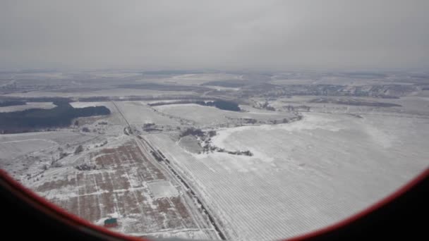 Uitzicht vanuit het raam van de helikopter — Stockvideo