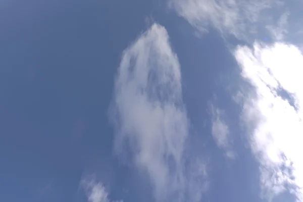 Cielo con nuvole in movimento. Rendering 3D piacevole — Foto Stock